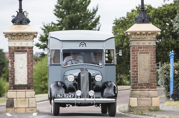 英國(guó)首輛房車即將接受拍賣 穿越80年塵封歷史